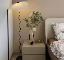 Load image into Gallery viewer, FLOOR LAMP 65

