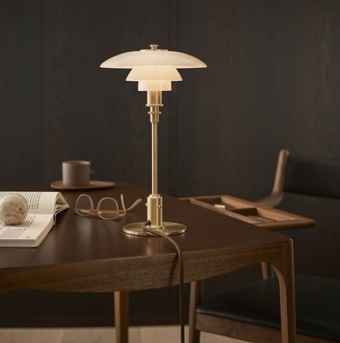 TABLE LAMP 52